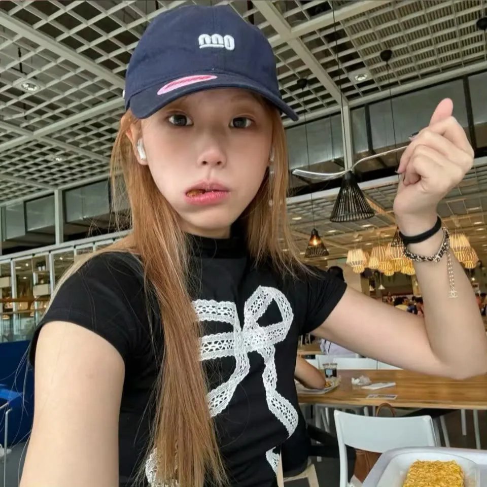 无头家族封面